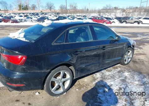 2015 Audi A3 2.0T Premium z USA, uszkodzony, nr VIN WAUBFGFF1F1122197